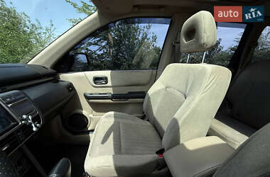 Внедорожник / Кроссовер Nissan X-Trail 2002 в 