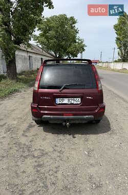 Внедорожник / Кроссовер Nissan X-Trail 2002 в 