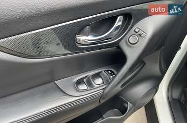 Позашляховик / Кросовер Nissan X-Trail 2015 в 