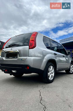 Внедорожник / Кроссовер Nissan X-Trail 2010 в 