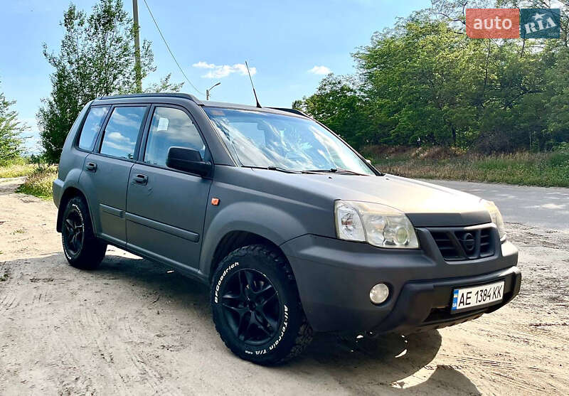 Позашляховик / Кросовер Nissan X-Trail 2001 в 
