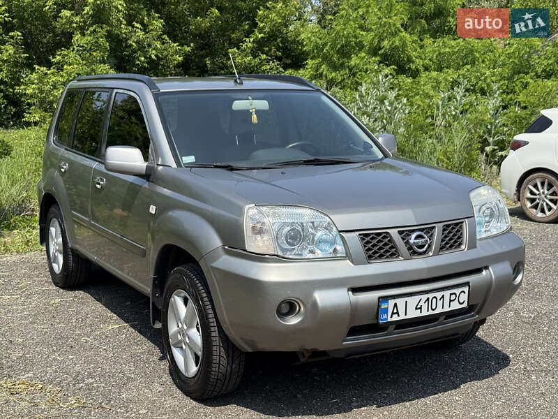 Позашляховик / Кросовер Nissan X-Trail 2006 в 