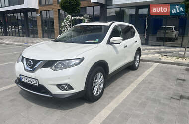 Внедорожник / Кроссовер Nissan X-Trail 2016 в 