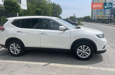 Внедорожник / Кроссовер Nissan X-Trail 2016 в 