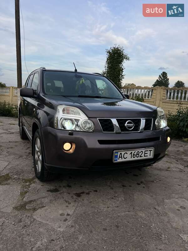 Внедорожник / Кроссовер Nissan X-Trail 2008 в Сокале
