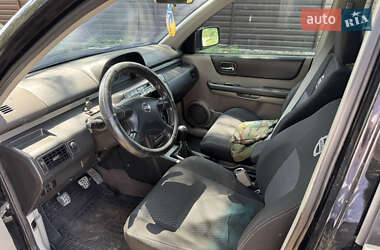 Внедорожник / Кроссовер Nissan X-Trail 2003 в 