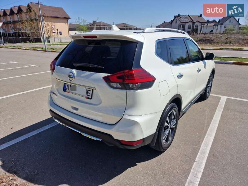 Позашляховик / Кросовер Nissan X-Trail 2017 в Києві