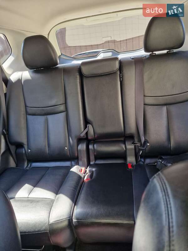 Позашляховик / Кросовер Nissan X-Trail 2017 в Києві