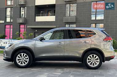 Внедорожник / Кроссовер Nissan X-Trail 2019 в 