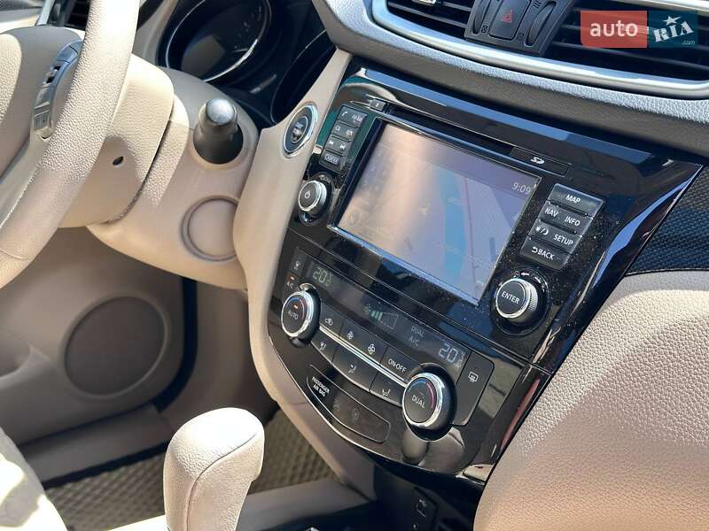 Внедорожник / Кроссовер Nissan X-Trail 2017 в Кропивницком