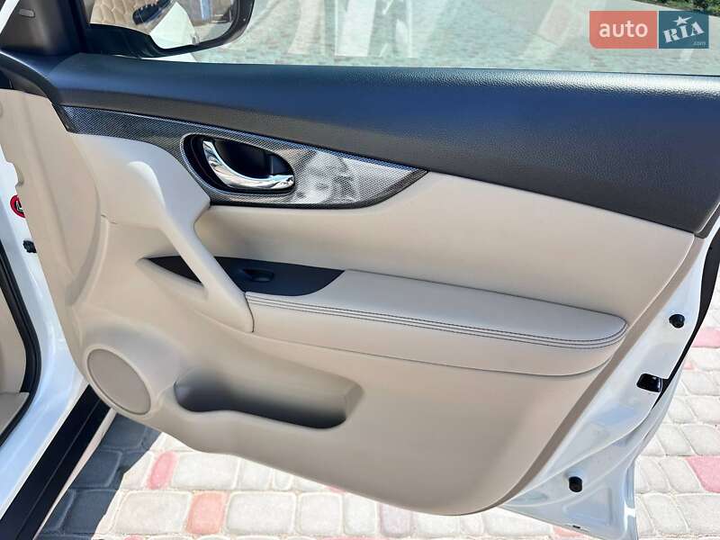 Внедорожник / Кроссовер Nissan X-Trail 2017 в Кропивницком