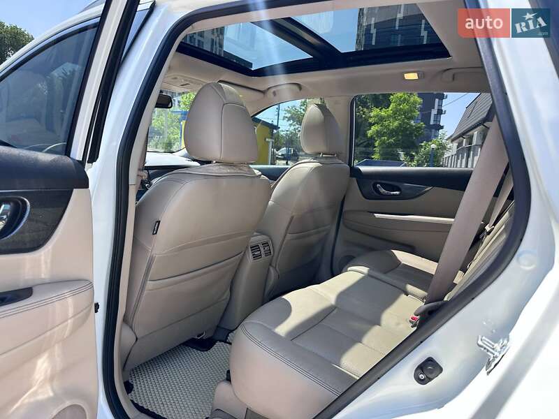 Внедорожник / Кроссовер Nissan X-Trail 2017 в Кропивницком