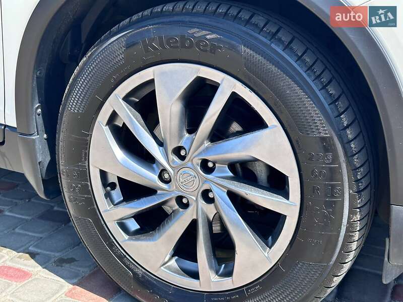 Внедорожник / Кроссовер Nissan X-Trail 2017 в Кропивницком