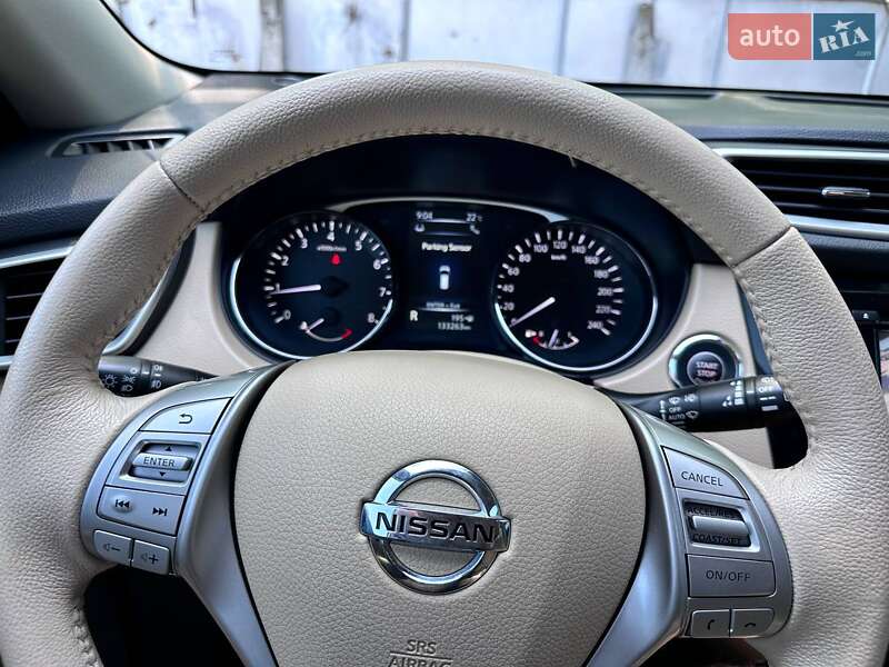 Внедорожник / Кроссовер Nissan X-Trail 2017 в Кропивницком