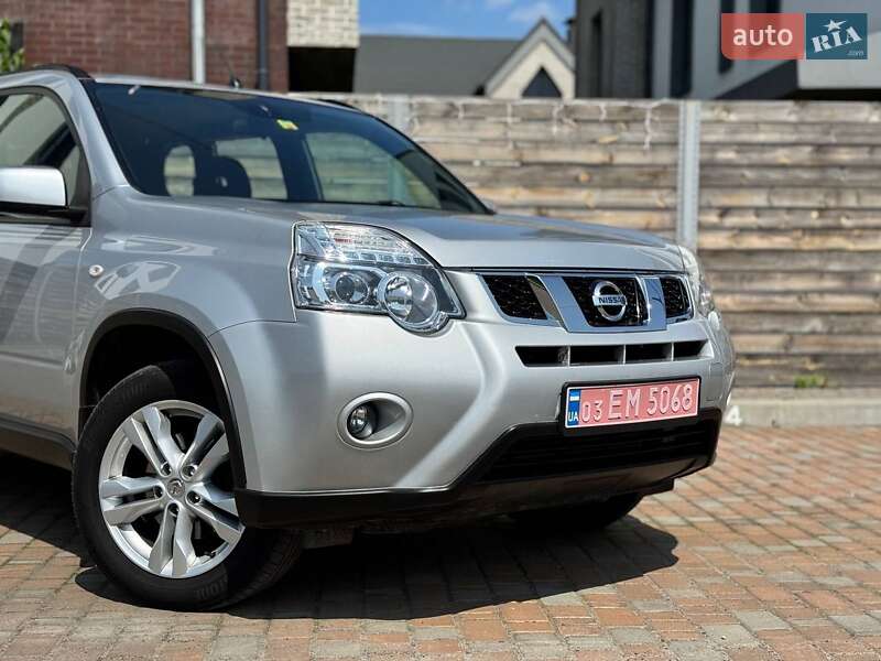 Позашляховик / Кросовер Nissan X-Trail 2011 в Києві