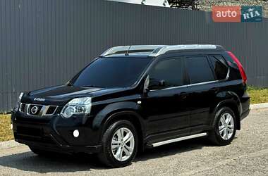 Позашляховик / Кросовер Nissan X-Trail 2014 в 