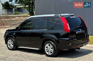 Позашляховик / Кросовер Nissan X-Trail 2014 в 