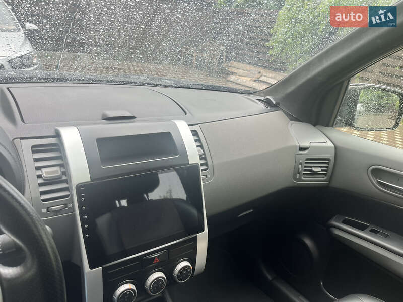 Позашляховик / Кросовер Nissan X-Trail 2007 в Києві