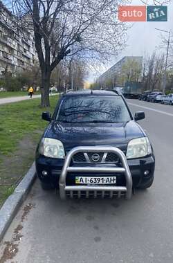 Позашляховик / Кросовер Nissan X-Trail 2005 в Києві