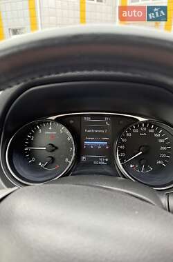 Внедорожник / Кроссовер Nissan X-Trail 2017 в 