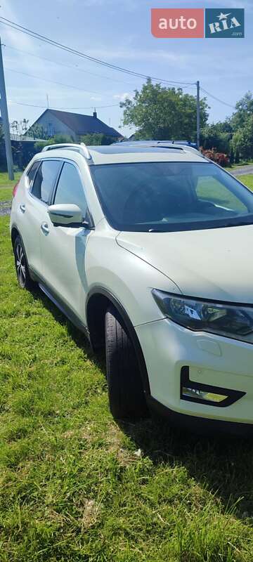Позашляховик / Кросовер Nissan X-Trail 2018 в Городку