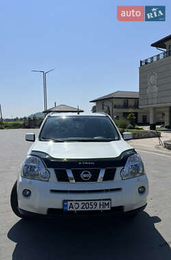 Внедорожник / Кроссовер Nissan X-Trail 2010 в 