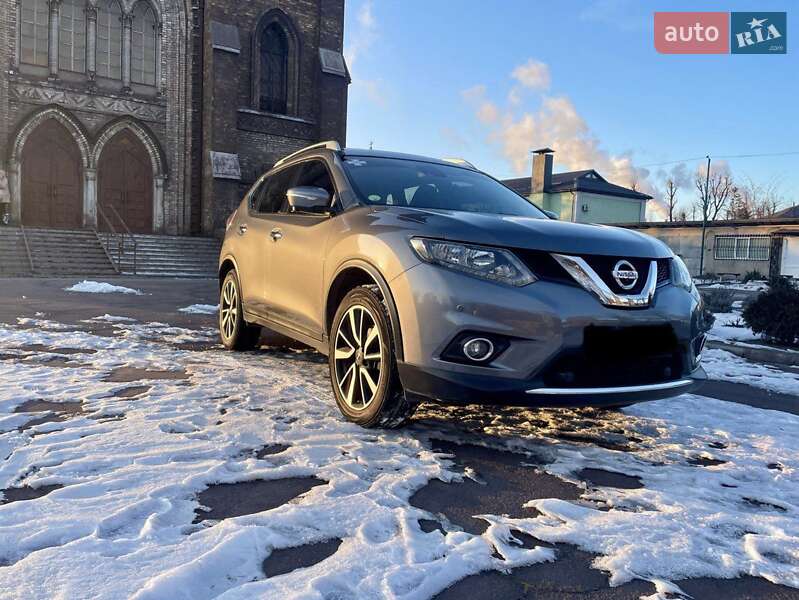 Позашляховик / Кросовер Nissan X-Trail 2015 в Кам'янському