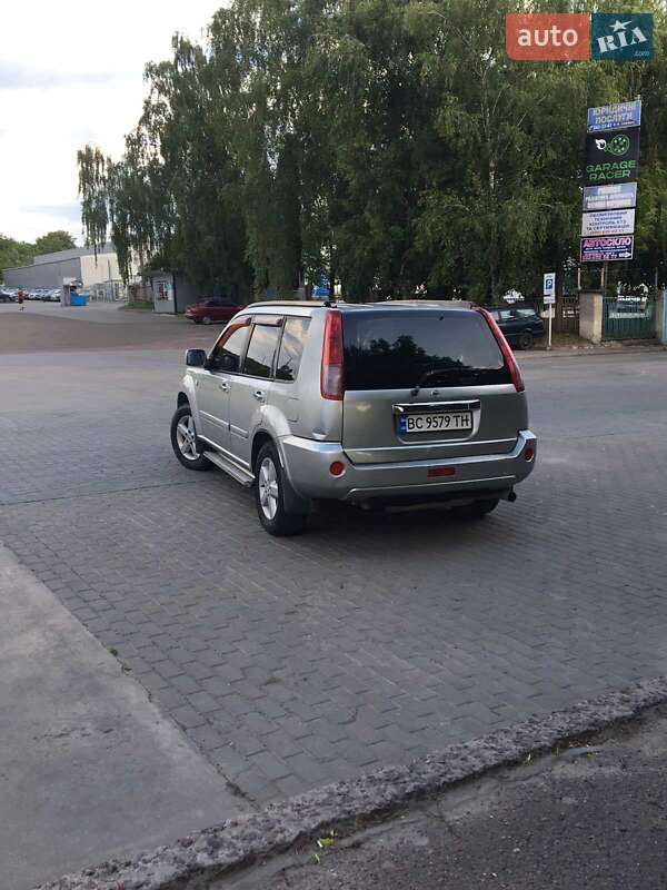Позашляховик / Кросовер Nissan X-Trail 2005 в Львові