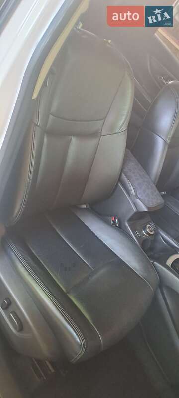 Позашляховик / Кросовер Nissan X-Trail 2014 в Івано-Франківську