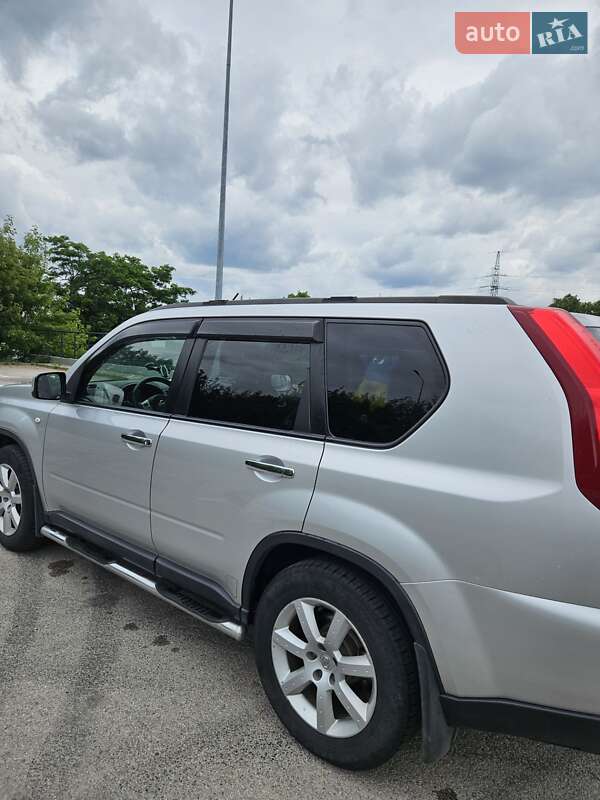 Внедорожник / Кроссовер Nissan X-Trail 2011 в Любешове