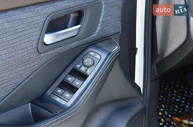 Позашляховик / Кросовер Nissan X-Trail 2023 в 