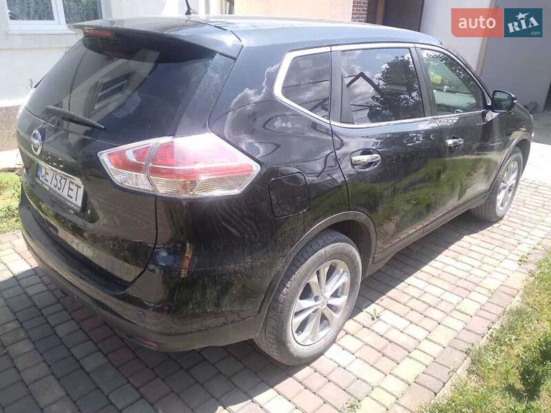 Внедорожник / Кроссовер Nissan X-Trail 2017 в Черновцах