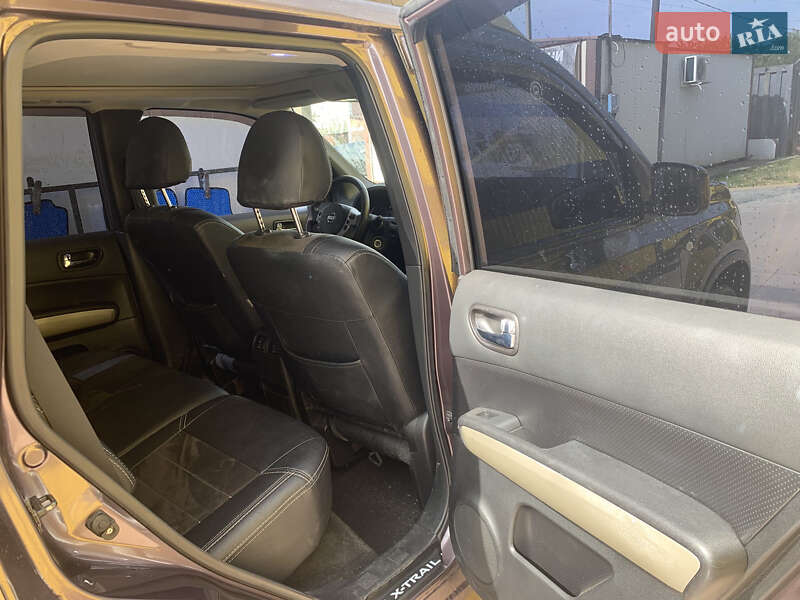 Позашляховик / Кросовер Nissan X-Trail 2010 в Гайвороні