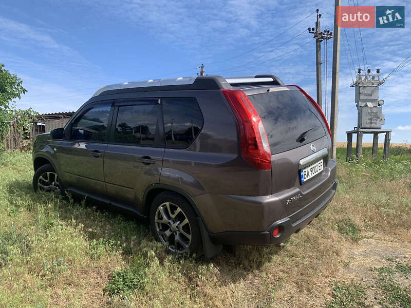 Позашляховик / Кросовер Nissan X-Trail 2010 в Гайвороні