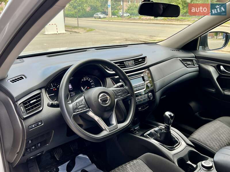 Позашляховик / Кросовер Nissan X-Trail 2017 в Харкові
