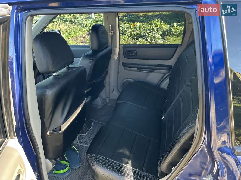 Позашляховик / Кросовер Nissan X-Trail 2004 в Луцьку