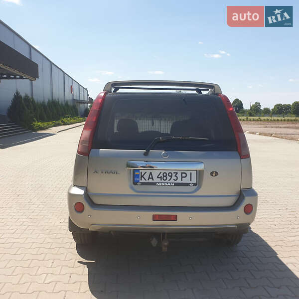 Позашляховик / Кросовер Nissan X-Trail 2005 в Києві