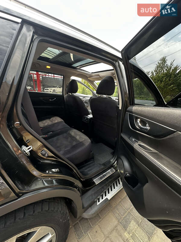 Позашляховик / Кросовер Nissan X-Trail 2016 в Бершаді