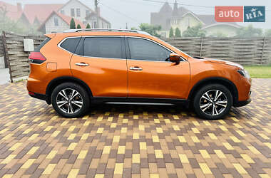 Внедорожник / Кроссовер Nissan X-Trail 2018 в 