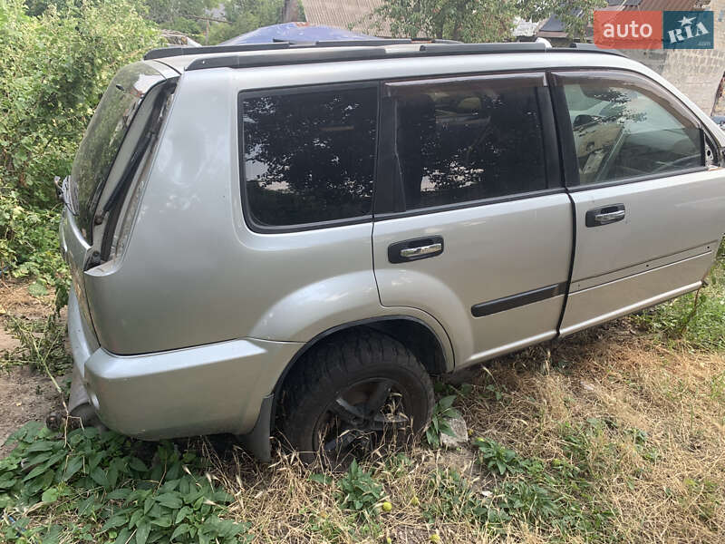 Внедорожник / Кроссовер Nissan X-Trail 2004 в Запорожье