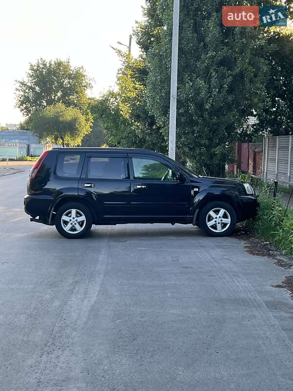 Позашляховик / Кросовер Nissan X-Trail 2006 в Чернігові