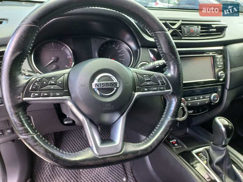 Внедорожник / Кроссовер Nissan X-Trail 2018 в Львове