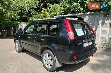 Внедорожник / Кроссовер Nissan X-Trail 2006 в 
