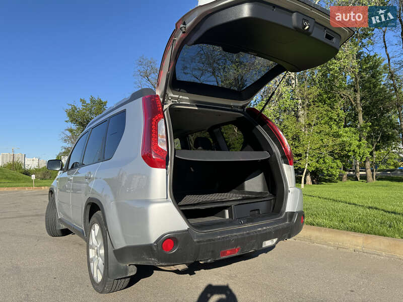 Позашляховик / Кросовер Nissan X-Trail 2011 в Києві