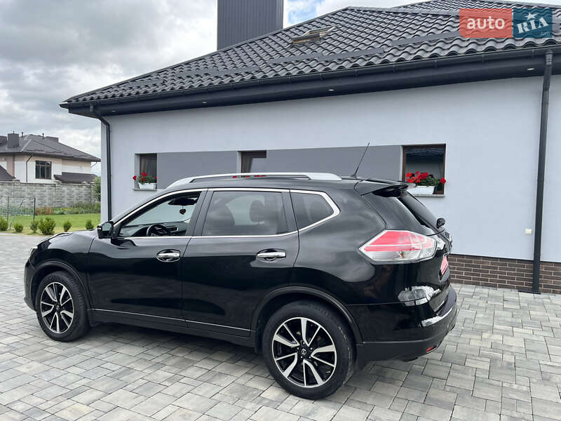 Внедорожник / Кроссовер Nissan X-Trail 2015 в Ровно