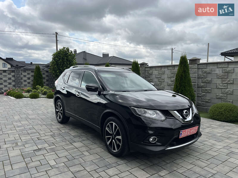 Внедорожник / Кроссовер Nissan X-Trail 2015 в Ровно
