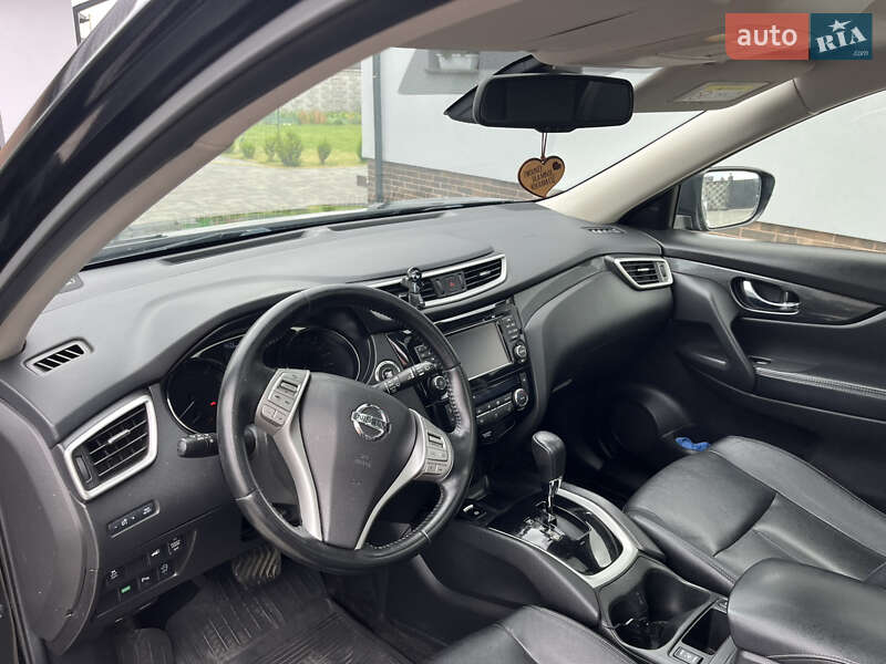 Внедорожник / Кроссовер Nissan X-Trail 2015 в Ровно
