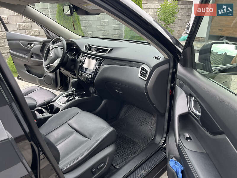 Внедорожник / Кроссовер Nissan X-Trail 2015 в Ровно