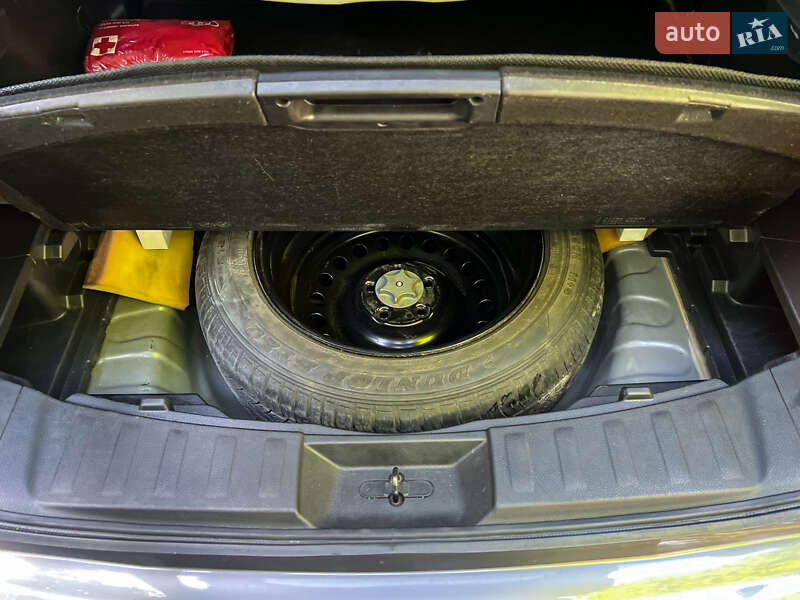 Позашляховик / Кросовер Nissan X-Trail 2015 в Львові