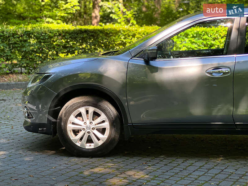 Позашляховик / Кросовер Nissan X-Trail 2015 в Львові